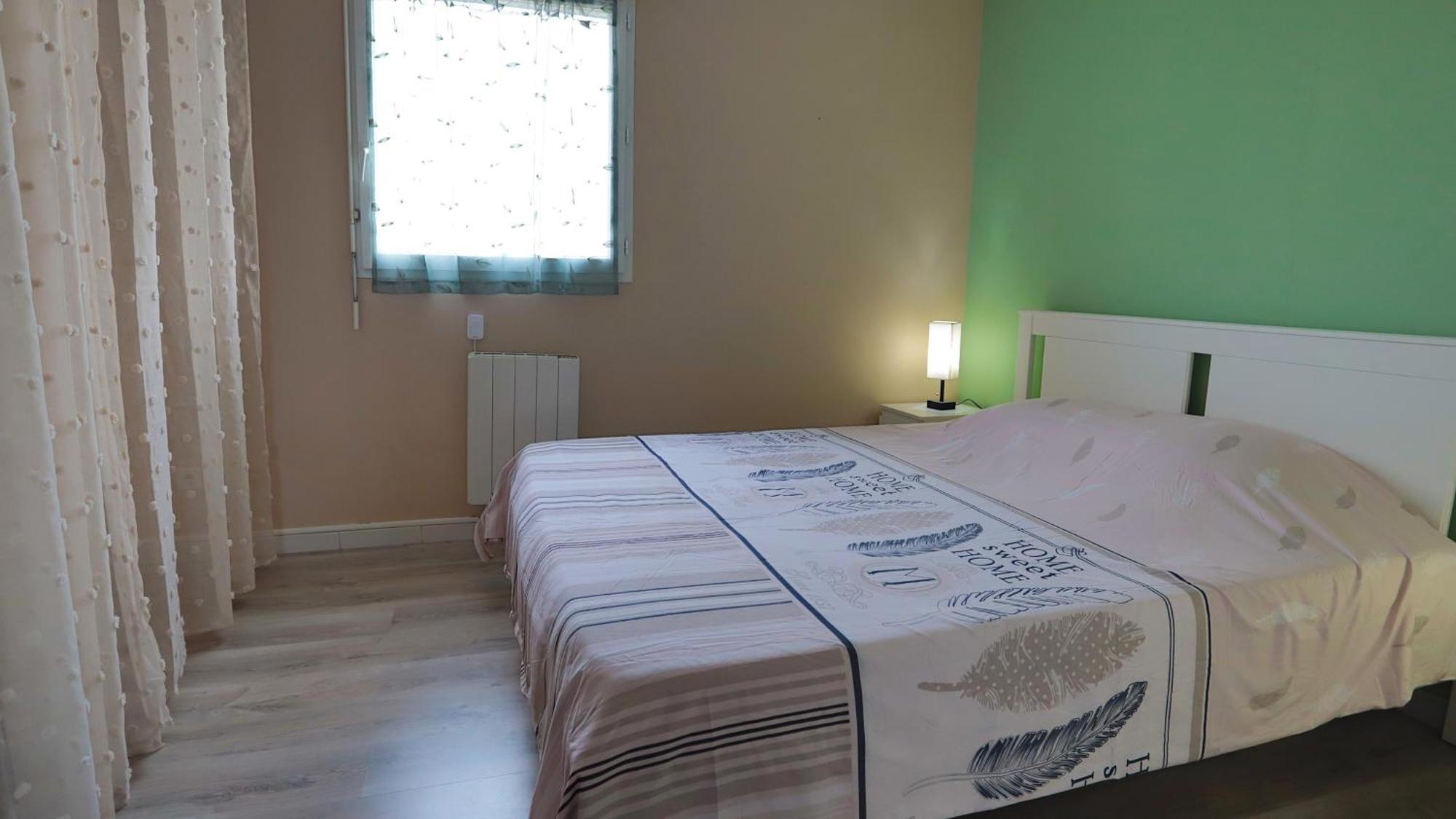 Appart T2 Dans Residence Calme Parking Prive Gratuit Miramas Exterior photo